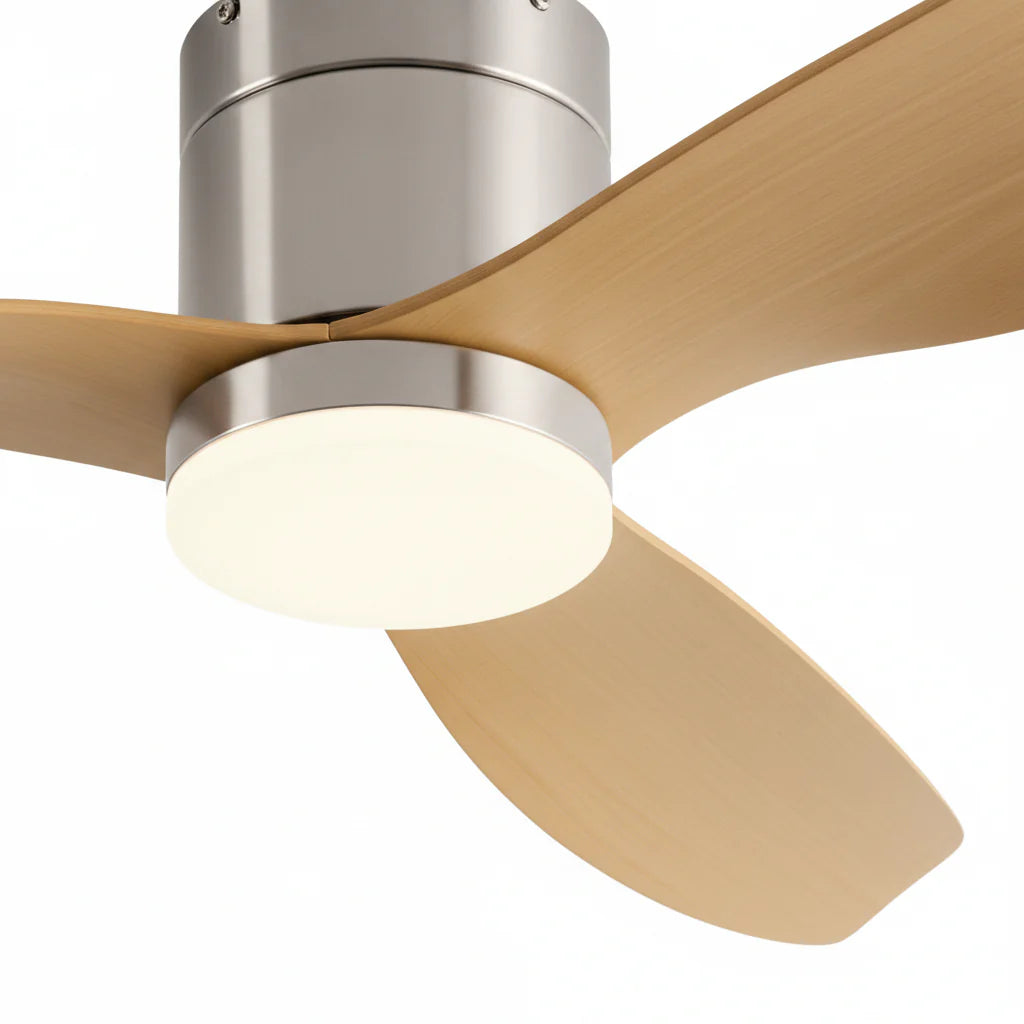 Arcturus | Ventilateur LED intégrée argent et bois clair
