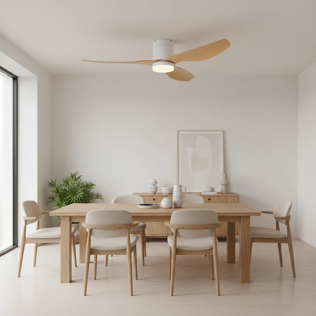 Lyra | Ventilateur LED intégrée blanc et bois clair